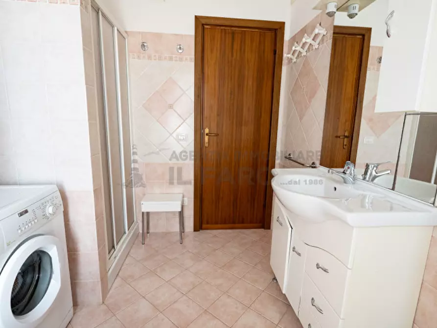 Immagine 19 di Appartamento in vendita  in Via Cala Chiesa a La Maddalena