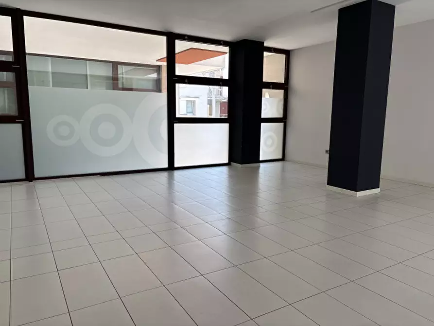 Immagine 5 di Ufficio in vendita  in Viale Bertolini Pietro a Montebelluna