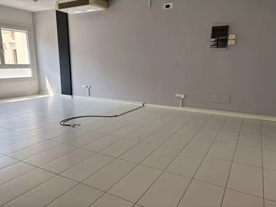Immagine 6 di Ufficio in vendita  in Viale Bertolini Pietro a Montebelluna