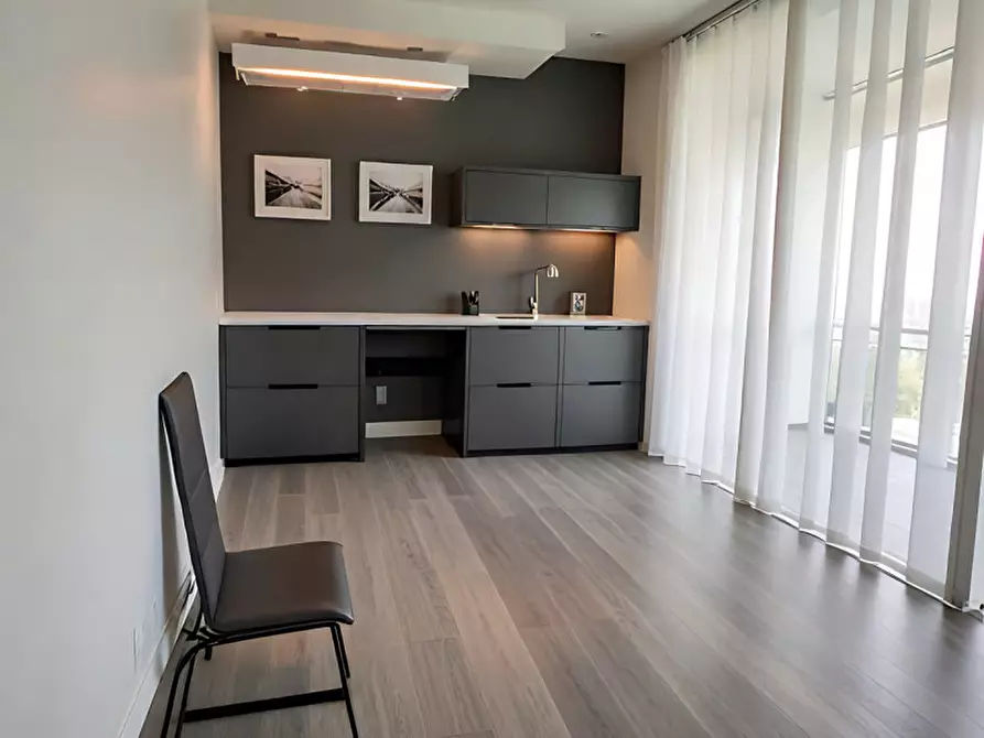 Immagine 11 di Ufficio in vendita  in Viale Bertolini Pietro a Montebelluna