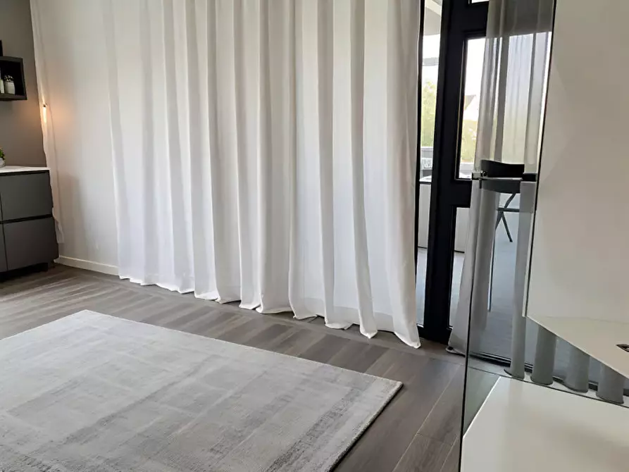 Immagine 13 di Ufficio in vendita  in Viale Bertolini Pietro a Montebelluna