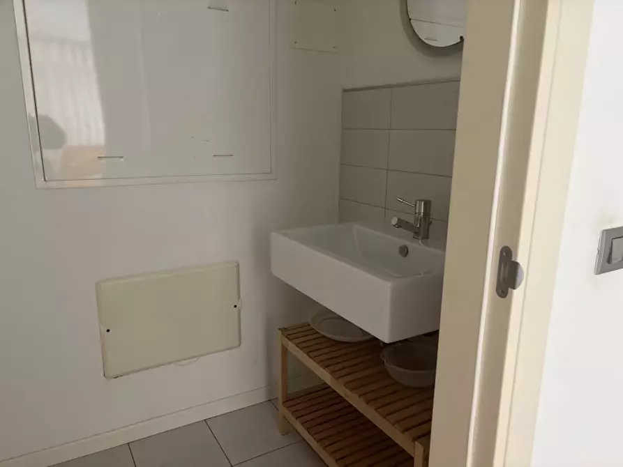 Immagine 18 di Ufficio in vendita  in Viale Bertolini Pietro a Montebelluna