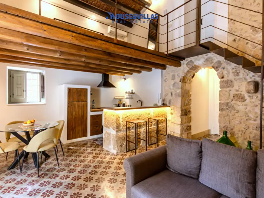 Immagine 5 di Loft/Open space in vendita  in Via Michele Amari a Noto