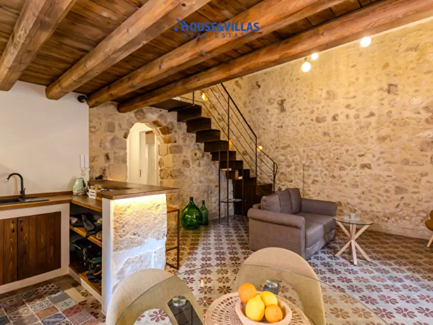 Immagine 7 di Loft/Open space in vendita  in Via Michele Amari a Noto