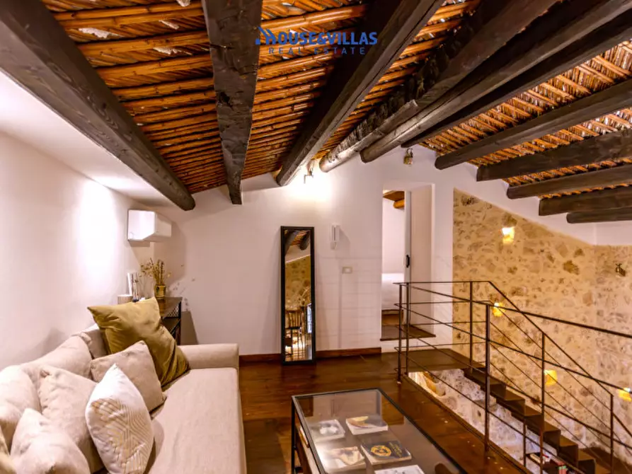 Immagine 12 di Loft/Open space in vendita  in Via Michele Amari a Noto
