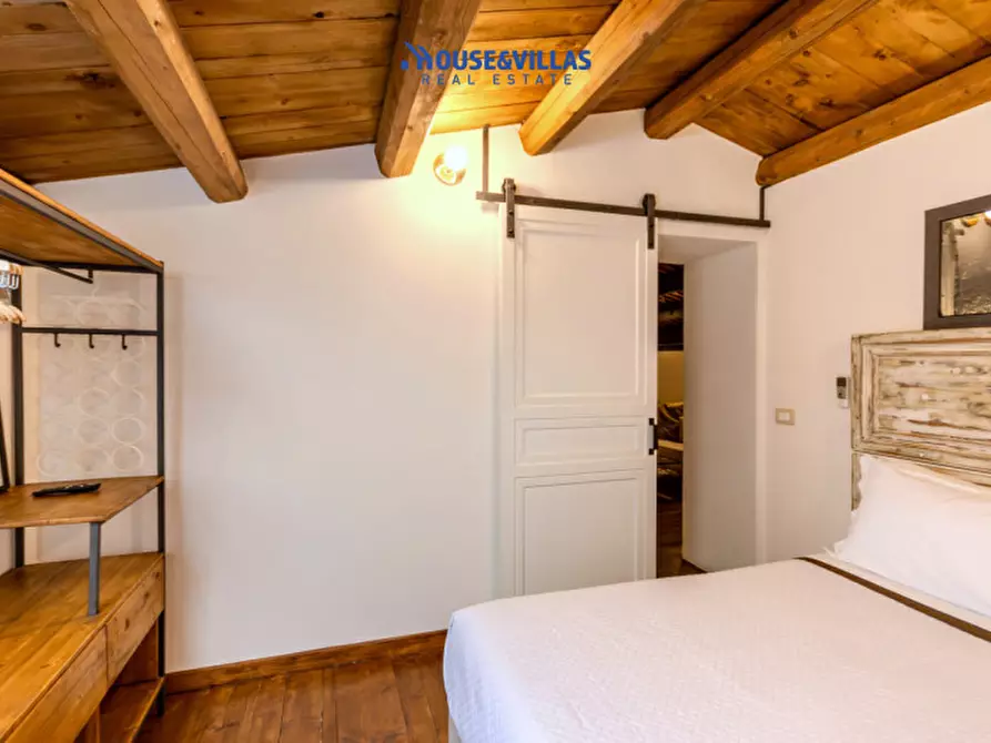 Immagine 14 di Loft/Open space in vendita  in Via Michele Amari a Noto