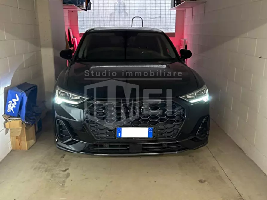 Immagine 1 di Garage in vendita  in Via Gaetano D'Alesio a Livorno