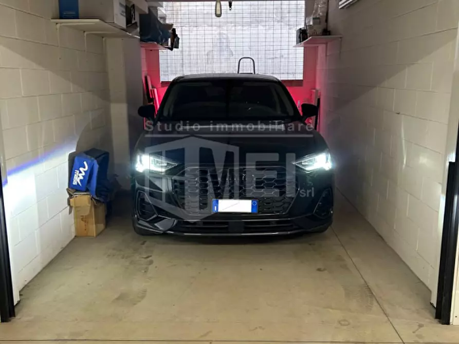 Immagine 3 di Garage in vendita  in Via Gaetano D'Alesio a Livorno