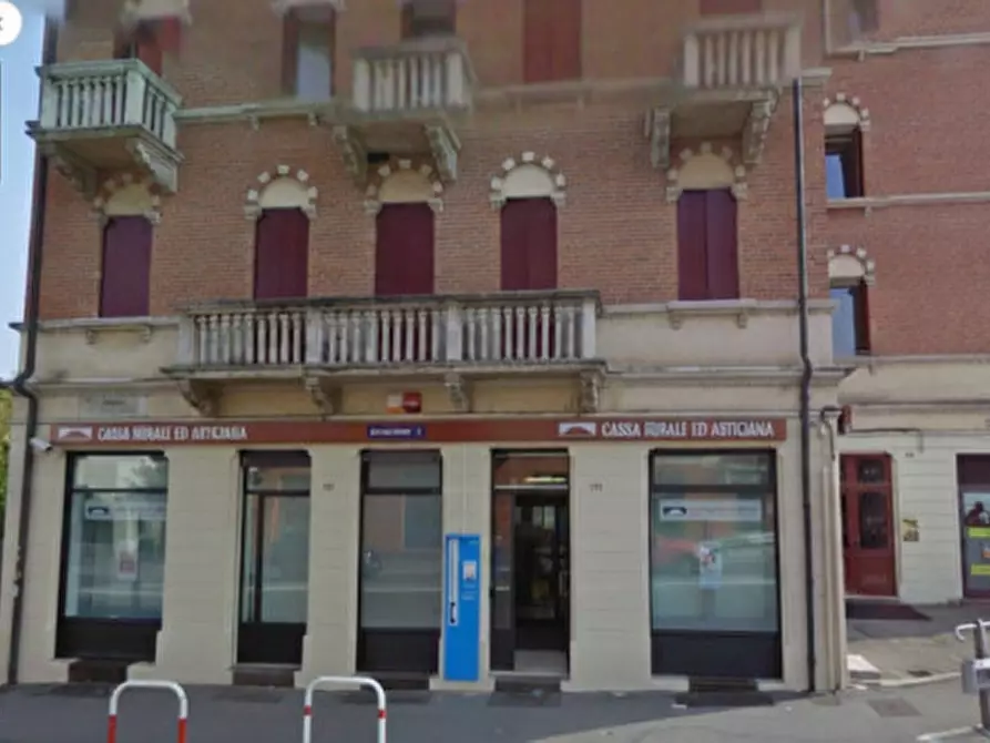 Immagine 1 di Negozio in affitto  in Viale Risorgimento Nazionale a Vicenza