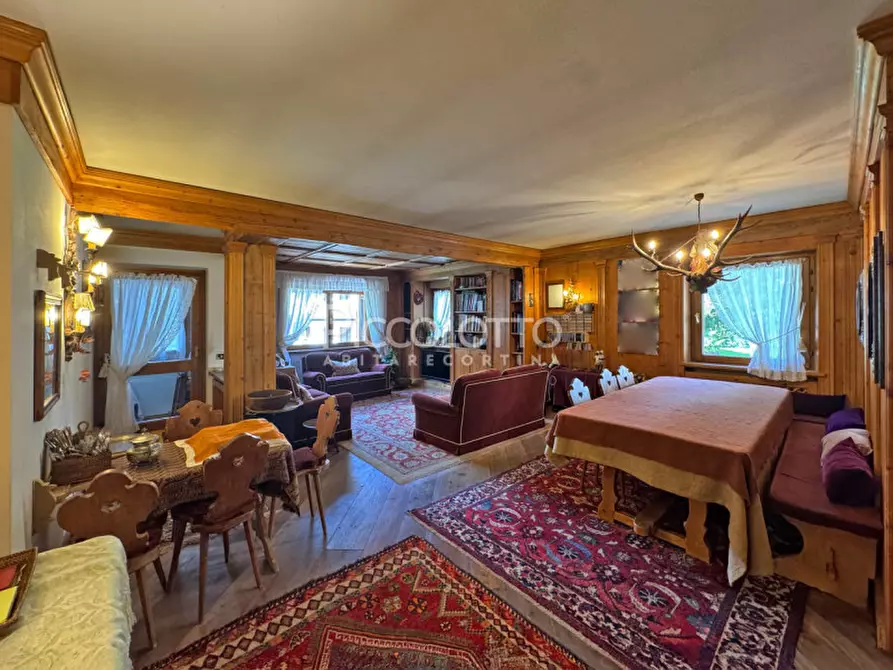 Immagine 3 di Appartamento in affitto  in Via del Castello a Cortina D'ampezzo