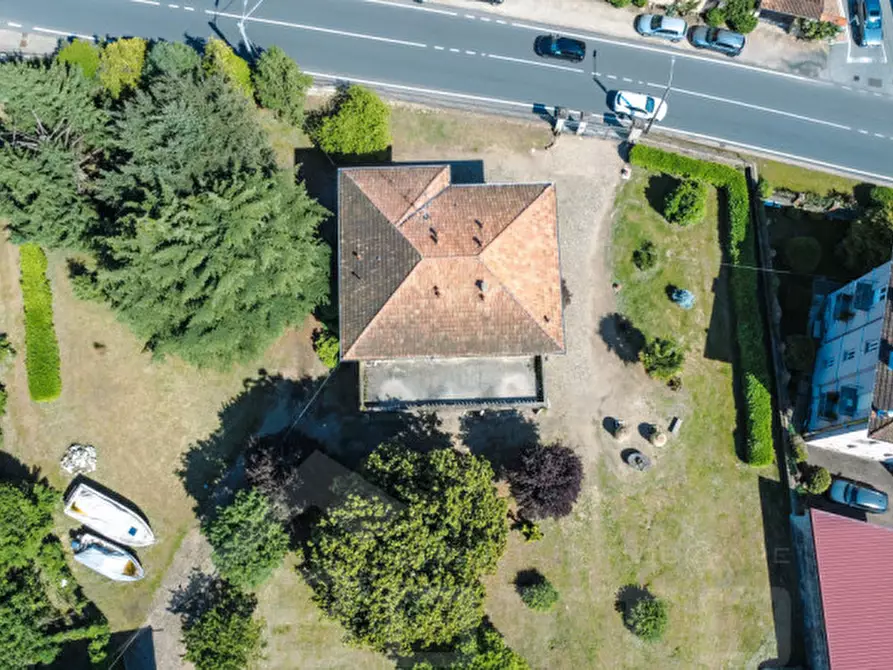 Immagine 3 di Villa in vendita  in via arona 85 a Borgomanero