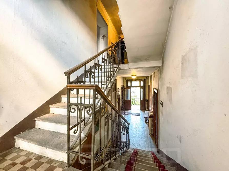 Immagine 12 di Villa in vendita  in via arona 85 a Borgomanero