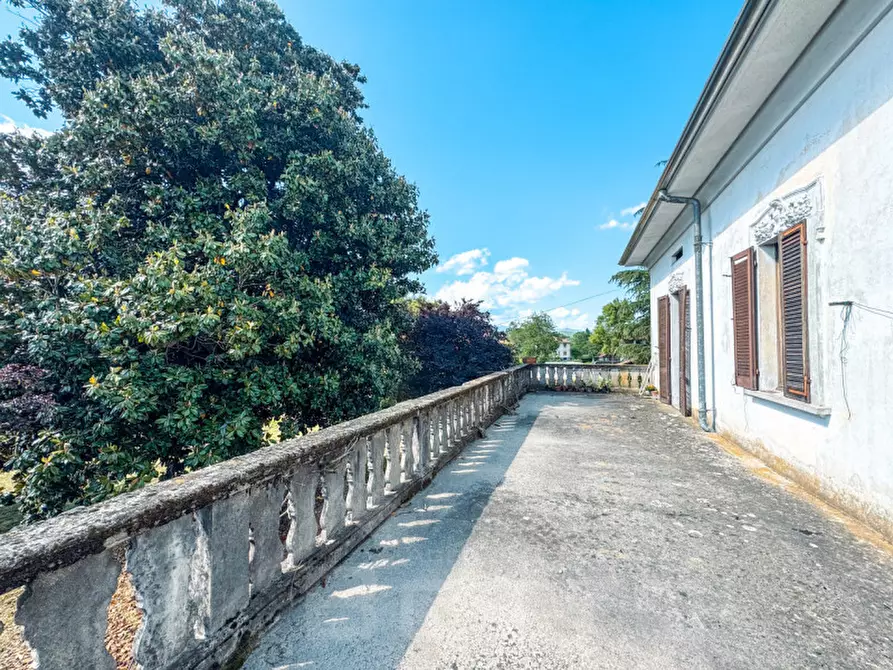 Immagine 16 di Villa in vendita  in via arona 85 a Borgomanero