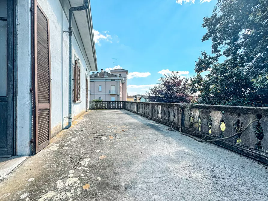 Immagine 17 di Villa in vendita  in via arona 85 a Borgomanero