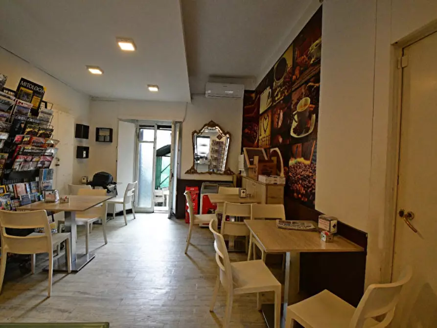 Immagine 2 di Attività commerciale in vendita  in via dottesio 12 a Como