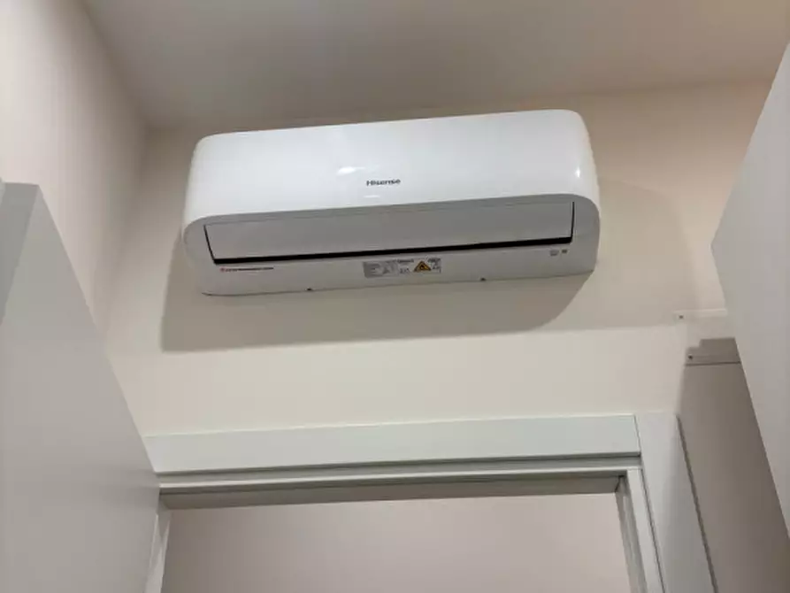 Immagine 5 di Camera in affitto  in VIA SALVATORE ROSA a Napoli