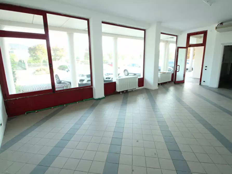 Immagine 4 di Ufficio in affitto  in Via Giovanni Bazzea a Santa Maria Di Sala