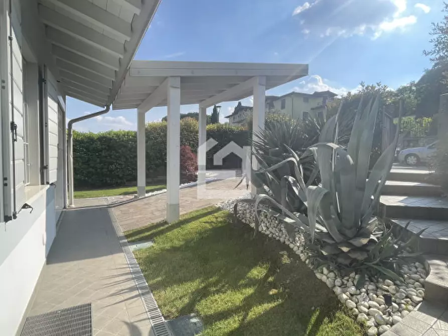 Immagine 4 di Villa in vendita  in via della valle a Polpenazze Del Garda