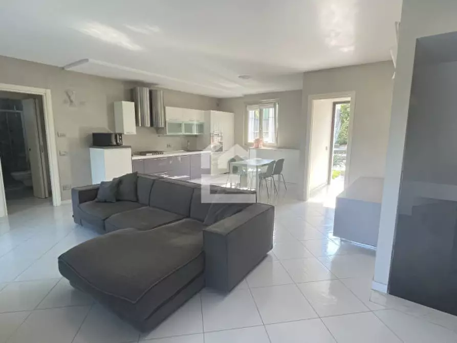 Immagine 10 di Villa in vendita  in via della valle a Polpenazze Del Garda