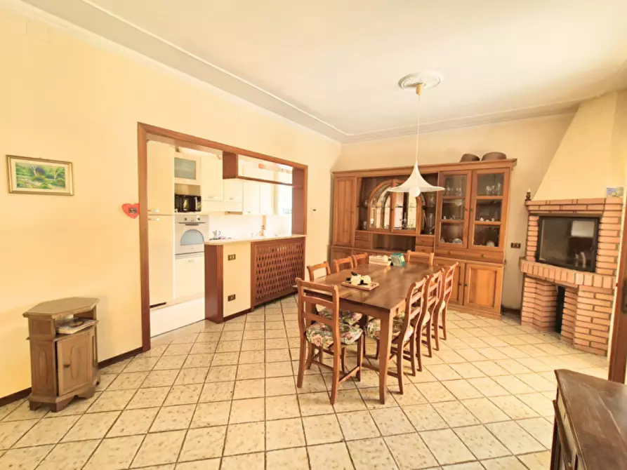 Immagine 3 di Casa bifamiliare in vendita  in via chiavica a Lonigo