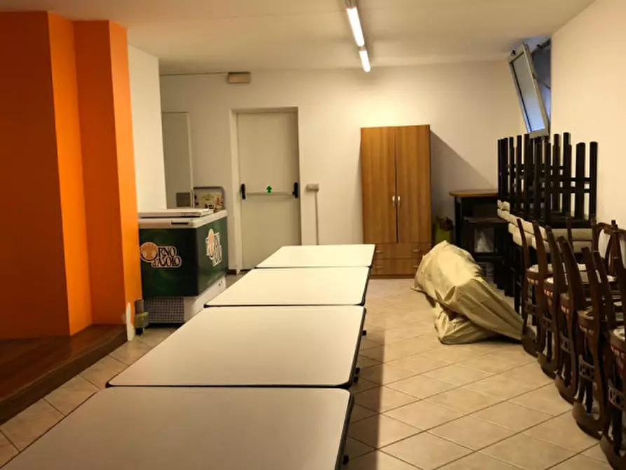 Immagine 10 di Attività commerciale in affitto  in via Santa Eurosia a Piovene Rocchette