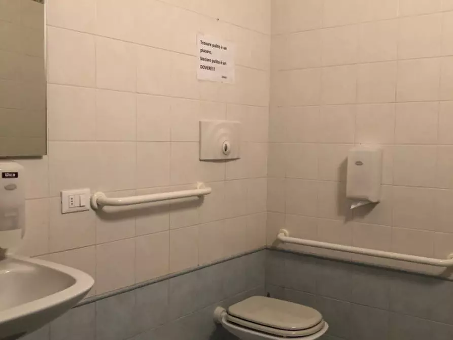 Immagine 11 di Attività commerciale in affitto  in via Santa Eurosia a Piovene Rocchette