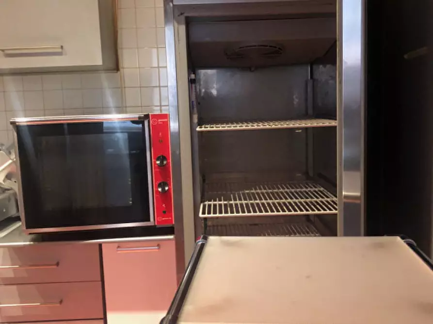 Immagine 31 di Attività commerciale in affitto  in via Santa Eurosia a Piovene Rocchette