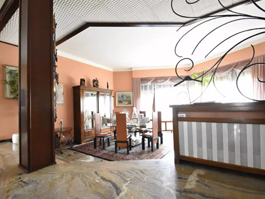 Immagine 9 di Villa in vendita  in Via Enrico Fermi n. 7 a Bussolengo