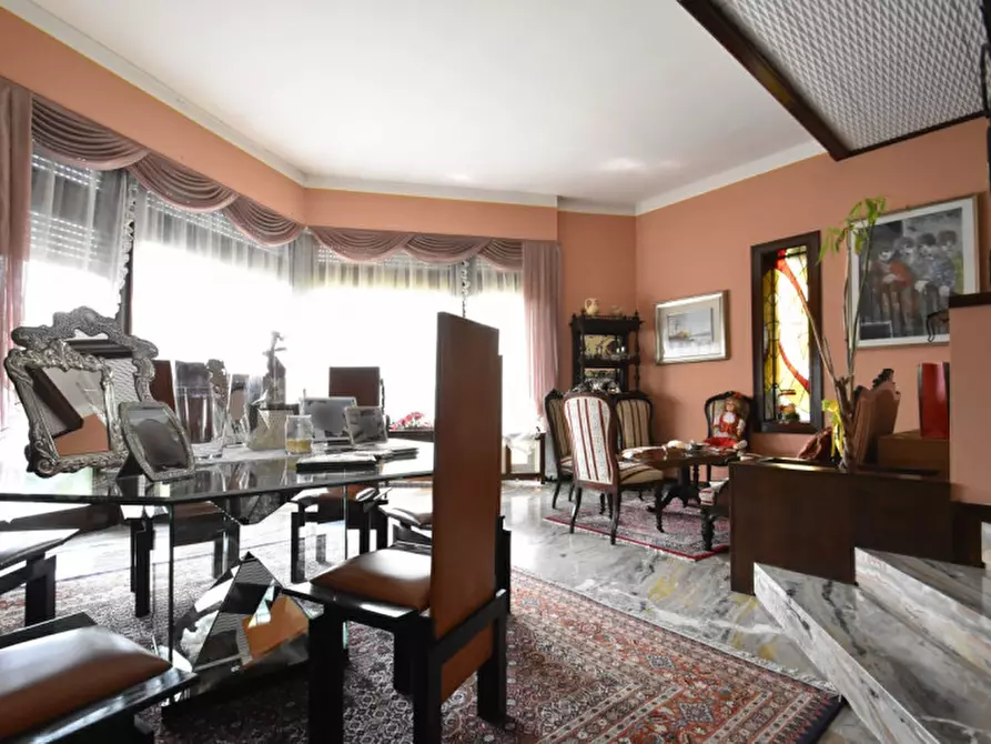 Immagine 10 di Villa in vendita  in Via Enrico Fermi n. 7 a Bussolengo