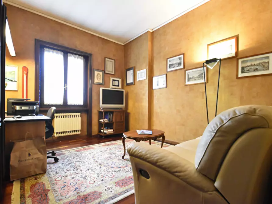 Immagine 26 di Villa in vendita  in Via Enrico Fermi n. 7 a Bussolengo