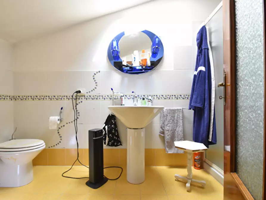 Immagine 41 di Villa in vendita  in Via Enrico Fermi n. 7 a Bussolengo