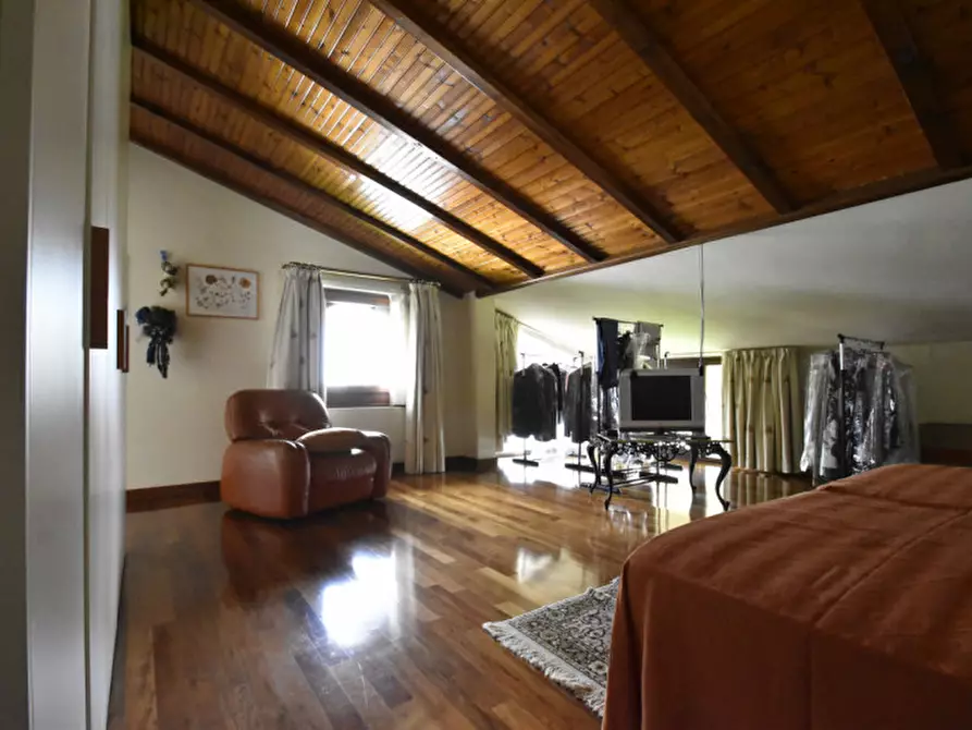 Immagine 43 di Villa in vendita  in Via Enrico Fermi n. 7 a Bussolengo