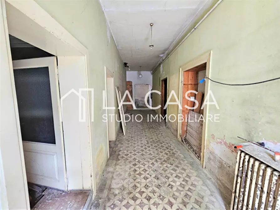 Immagine 7 di Palazzo in vendita  in piazza castello a Valvasone Arzene