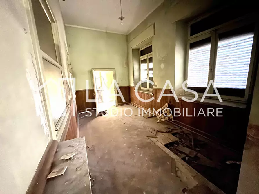 Immagine 11 di Palazzo in vendita  in piazza castello a Valvasone Arzene