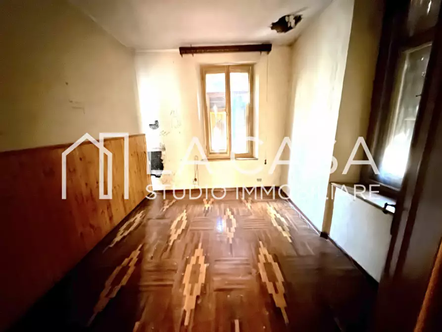 Immagine 21 di Palazzo in vendita  in piazza castello a Valvasone Arzene