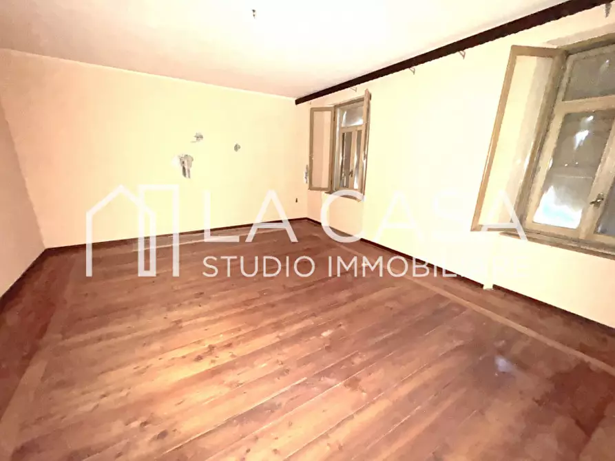 Immagine 22 di Palazzo in vendita  in piazza castello a Valvasone Arzene