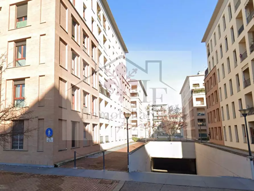 Immagine 1 di Posto auto in affitto  in Via Mario Castelnuovo Tedesco a Firenze