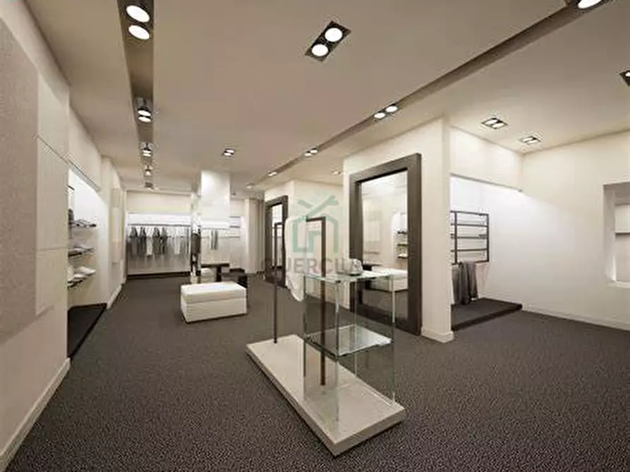 Immagine 5 di Negozio in affitto  in Corso Dante Alighieri a Illasi