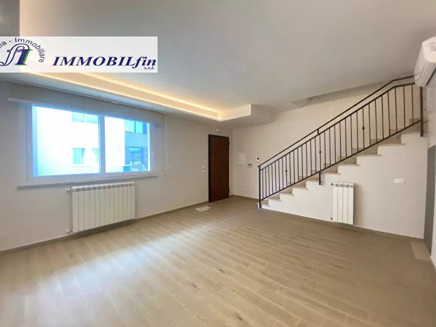 Immagine 10 di Villetta a schiera in vendita  in Via Alcide De Gasperi a Villabate