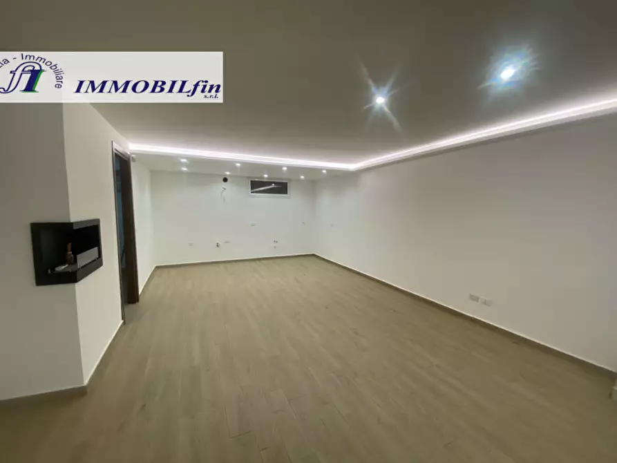 Immagine 26 di Villetta a schiera in vendita  in Via Alcide De Gasperi a Villabate