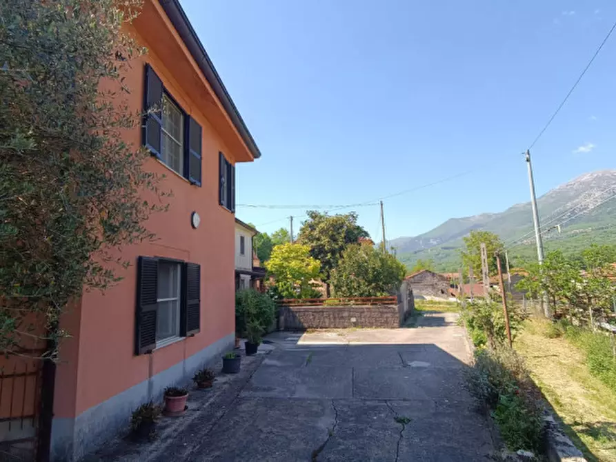 Immagine 6 di Casa bifamiliare in vendita  in Via Compre 94 a Sora