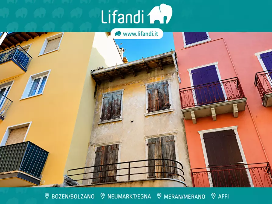 Immagine 1 di Rustico / casale in vendita  a Torri Del Benaco
