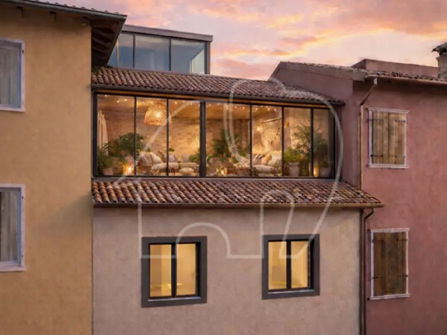 Immagine 2 di Rustico / casale in vendita  a Torri Del Benaco