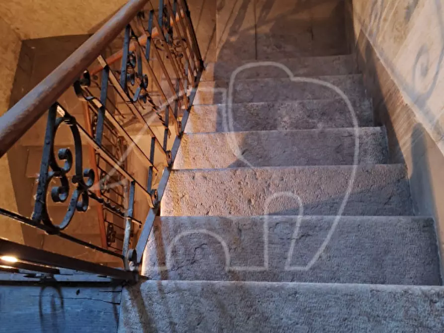 Immagine 15 di Rustico / casale in vendita  a Torri Del Benaco