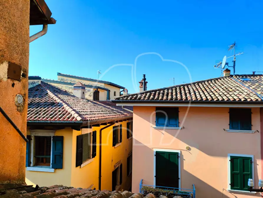 Immagine 25 di Rustico / casale in vendita  a Torri Del Benaco