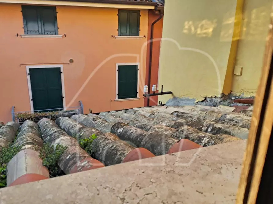 Immagine 26 di Rustico / casale in vendita  a Torri Del Benaco
