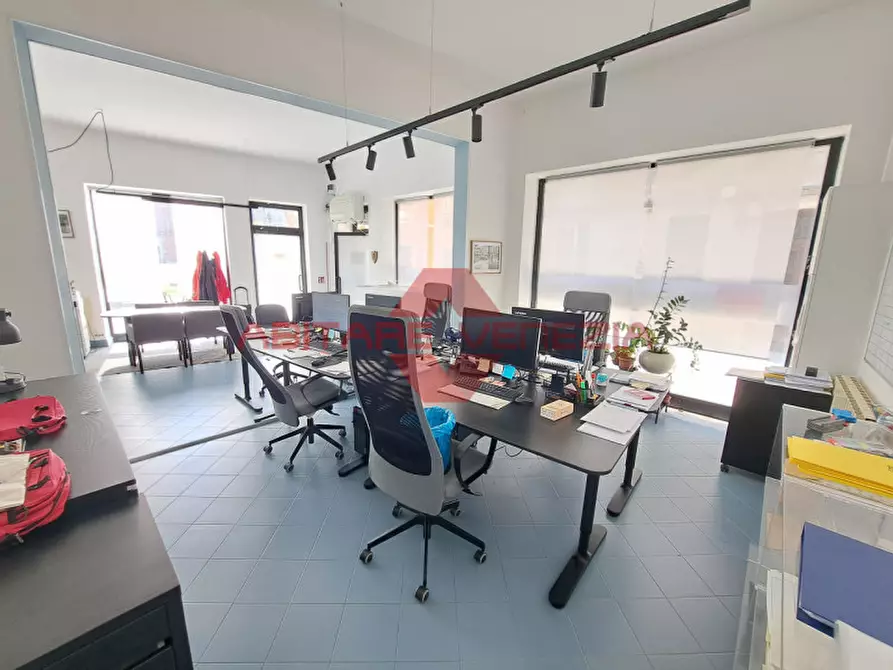 Immagine 2 di Negozio in vendita  in Campo Stringari a Venezia