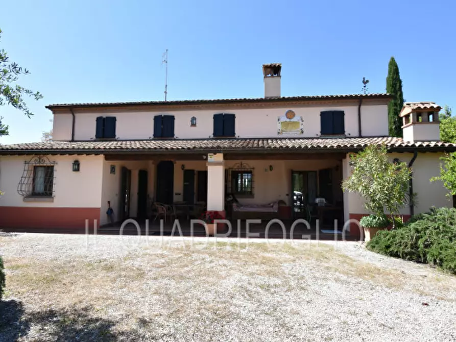 Immagine 2 di Villa in vendita  a Cesena