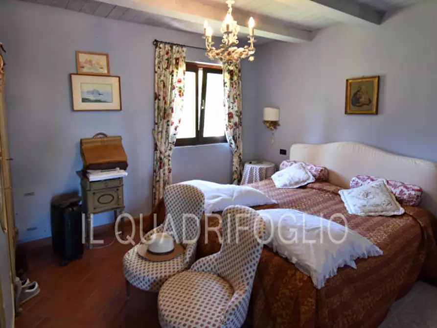 Immagine 10 di Villa in vendita  a Cesena