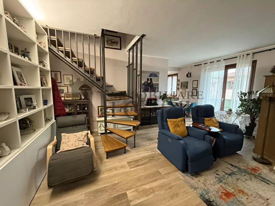 Immagine 2 di Appartamento in vendita  in Via Vittorio Formentano a Castiglione Del Lago